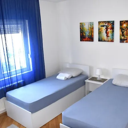 Ejpoks * Skopje